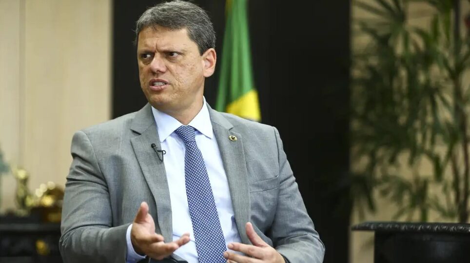 Viva cita pesquisa realizada pela Paraná Pesquisas no Estado de São Paulo. 1 Viva cita pesquisa realizada pela Paraná Pesquisas no Estado de São Paulo.