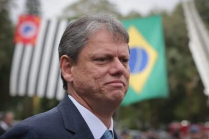 Muita Informação cita pesquisa realizada pela Paraná Pesquisas no Estado de São Paulo.