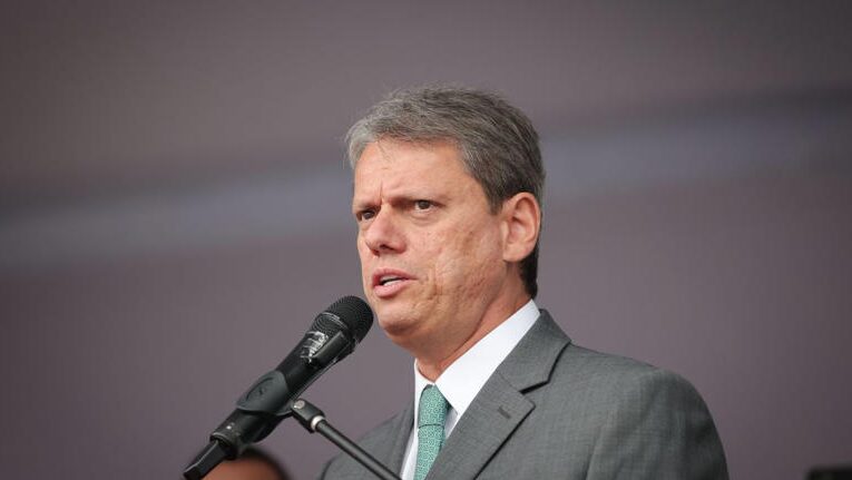MSN cita pesquisa realizada pela Paraná Pesquisas em São Paulo. 1 MSN cita pesquisa realizada pela Paraná Pesquisas em São Paulo.