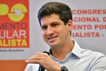 Metrópoles cita pesquisa realizada pela Paraná Pesquisas no Estado de Pernambuco.