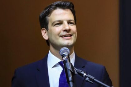 RIC cita pesquisa realizada pela Paraná Pesquisas no Município de Curitiba.