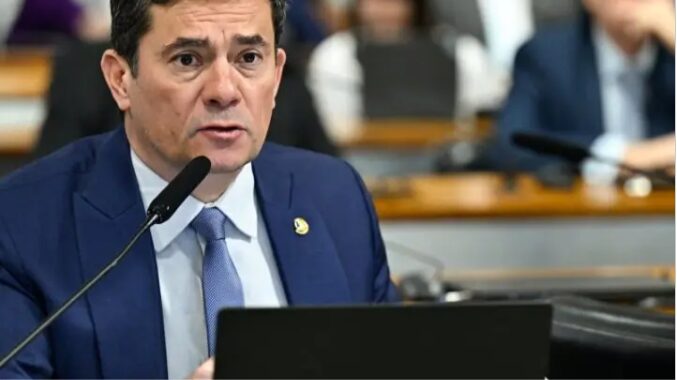 Gazeta do Povo cita pesquisa realizada pela Paraná Pesquisas no Município de Curitiba. 1 Gazeta do Povo cita pesquisa realizada pela Paraná Pesquisas no Município de Curitiba.