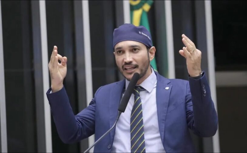 Rondônia ao Vivo cita pesquisa realizada pela Paraná Pesquisas no Estado de Rondônia. 1 Rondônia ao Vivo cita pesquisa realizada pela Paraná Pesquisas no Estado de Rondônia.
