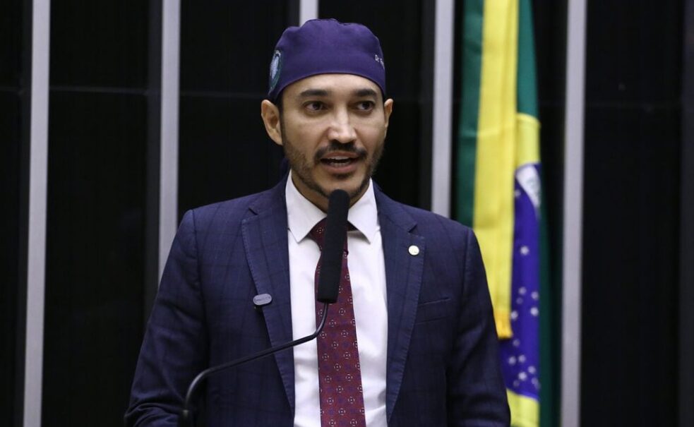Carta Capital cita pesquisa realizada pela Paraná Pesquisas no Estado de Rondônia. 1 Carta Capital cita pesquisa realizada pela Paraná Pesquisas no Estado de Rondônia.