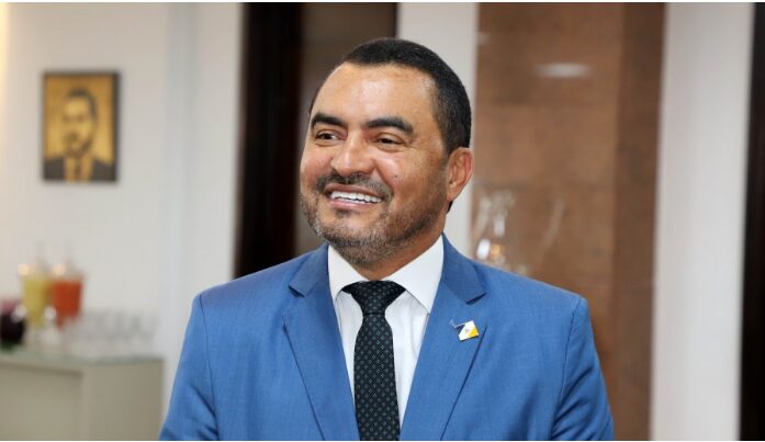 Araguaína Notícias cita pesquisa realizada pela Paraná Pesquisas no Estado do Tocantins. 1 Araguaína Notícias cita pesquisa realizada pela Paraná Pesquisas no Estado do Tocantins.