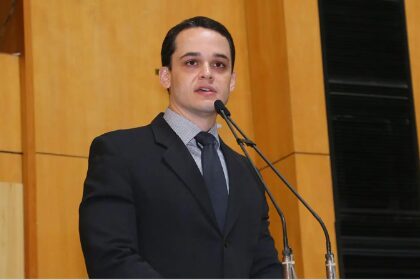 Gazeta do Povo cita pesquisa realizada pela Paraná Pesquisas no Município de Vitória.