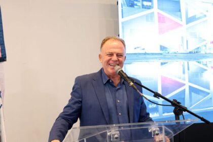 Blog do Elimar Côrtes cita pesquisa realizada pela Paraná Pesquisas no Estado do Espírito Santos.