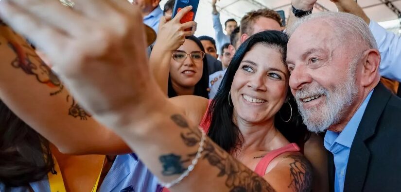Brasil 247 cita pesquisa realizada pela Paraná Pesquisas. 1 Brasil 247 cita pesquisa realizada pela Paraná Pesquisas.