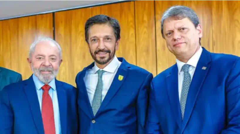 Blog do Esmael cita pesquisa realizada pela Paraná Pesquisas em São Paulo. 1 Blog do Esmael cita pesquisa realizada pela Paraná Pesquisas em São Paulo.