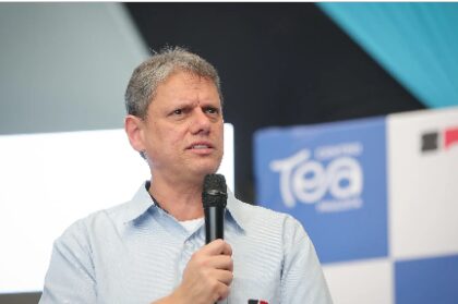 Gazeta do Povo cita pesquisa realizada pela Paraná Pesquisas no Estado de São Paulo.