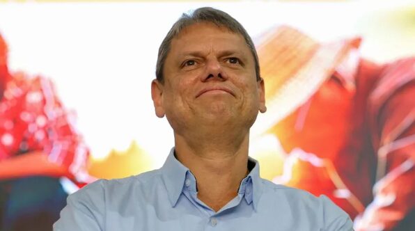 Band cita pesquisa realizada pela Paraná Pesquisas no Estado de São Paulo. 1 Band cita pesquisa realizada pela Paraná Pesquisas no Estado de São Paulo.