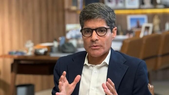 Voz da Bahia cita pesquisa realizada pela Paraná Pesquisas no Estado da Bahia. 1 Voz da Bahia cita pesquisa realizada pela Paraná Pesquisas no Estado da Bahia.