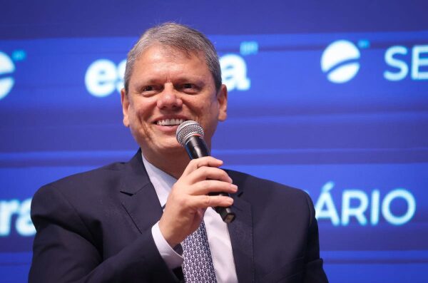Diário do Poder cita pesquisa realizada pela Paraná Pesquisas no Estado de São Paulo. 1 Diário do Poder cita pesquisa realizada pela Paraná Pesquisas no Estado de São Paulo.