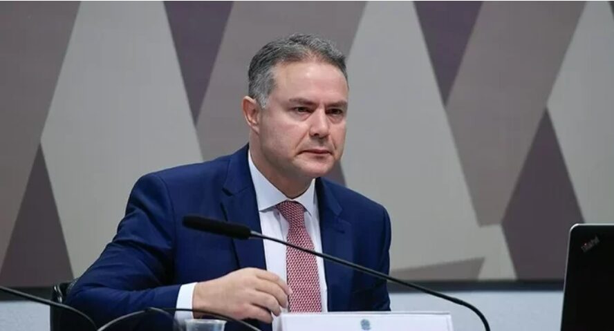 Política Alagoana cita pesquisa realizada pela Paraná Pesquisas.
