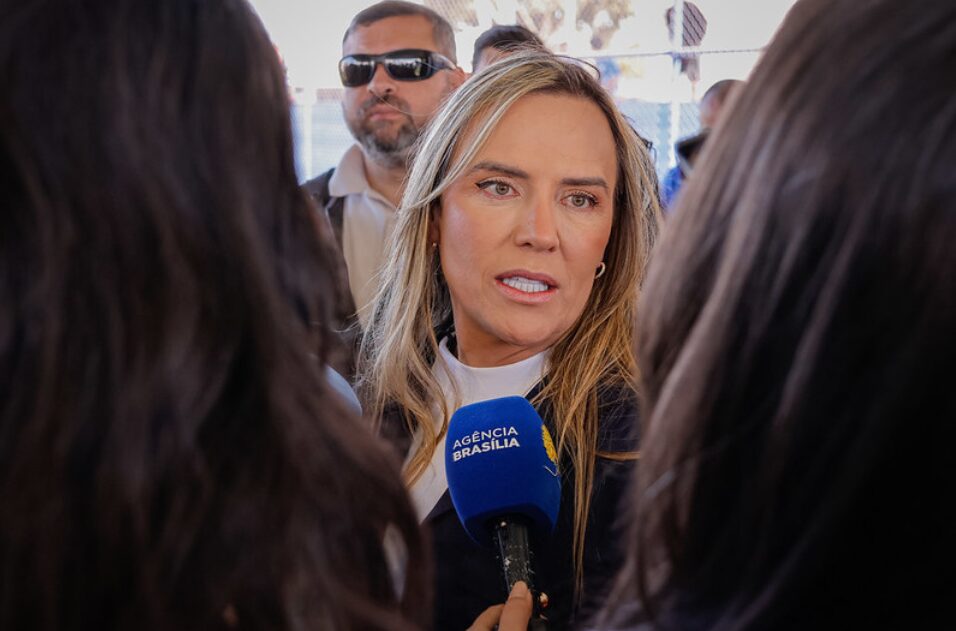 GPS Brasília cita pesquisa realizada pela Paraná Pesquisas no Distrito Federal. 1 GPS Brasília cita pesquisa realizada pela Paraná Pesquisas no Distrito Federal.