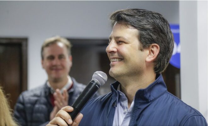 D'Ponta cita pesquisa realizada pela Paraná Pesquisas. 1 D'Ponta cita pesquisa realizada pela Paraná Pesquisas.