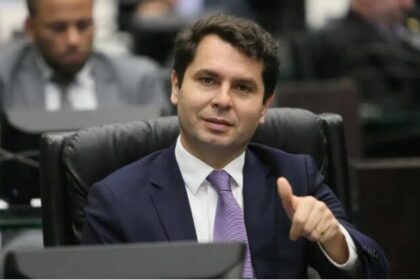 Blog do Esmael cita pesquisa realizada pela Paraná Pesquisas no Município de Curitiba e RMC.