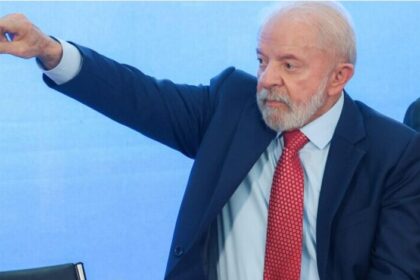 Folha R cita pesquisa realizada pela Paraná Pesquisas no Estado de Minas Gerais.