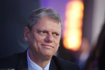 Metrópoles cita pesquisa realizada pela Paraná Pesquisas no Estado de São Paulo.