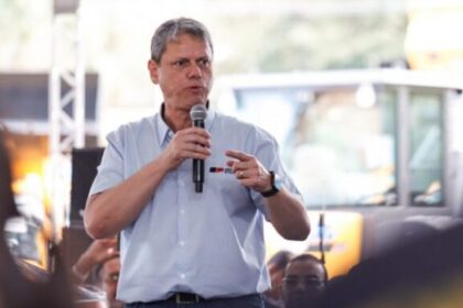 Rádio Vitório FM cita pesquisa realizada pela Paraná Pesquisas no Estado de São Paulo.