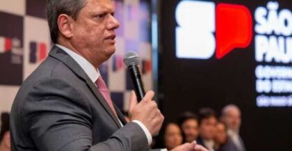 Blog Elias Hacker cita pesquisa realizada pela Paraná Pesquisas no Estado de São Paulo.