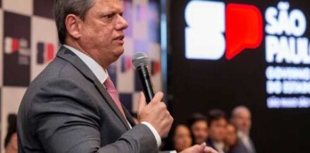Blog Elias Hacker cita pesquisa realizada pela Paraná Pesquisas no Estado de São Paulo.