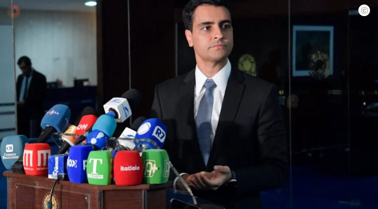 Poder 360 cita pesquisa realizada pela Paraná Pesquisas no Estado de Alagoas. 1 Poder 360 cita pesquisa realizada pela Paraná Pesquisas no Estado de Alagoas.
