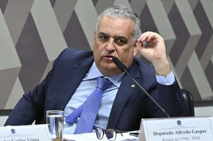 Alagoas 24 Horas cita pesquisa realizada pela Paraná Pesquisas no Estado de Alagoas. 1 Alagoas 24 Horas cita pesquisa realizada pela Paraná Pesquisas no Estado de Alagoas.