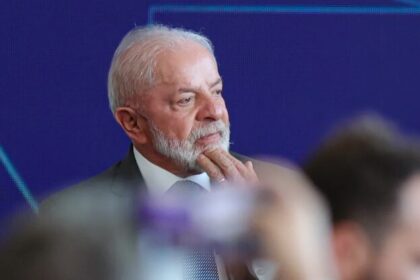 Metrópoles cita pesquisa realizada pela Paraná Pesquisas.