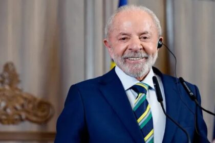Rádio Bandeirantes cita pesquisa realizada pela Paraná Pesquisas.