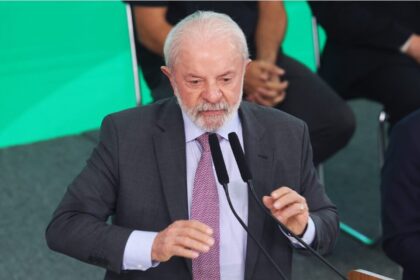 Crusoé cita pesquisa realizada pela Paraná Pesquisas.