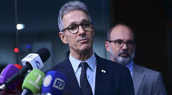 Gazeta do Povo cita pesquisa realizada pela Paraná Pesquisas no Estado de Minas Gerais. 1 Gazeta do Povo cita pesquisa realizada pela Paraná Pesquisas no Estado de Minas Gerais.