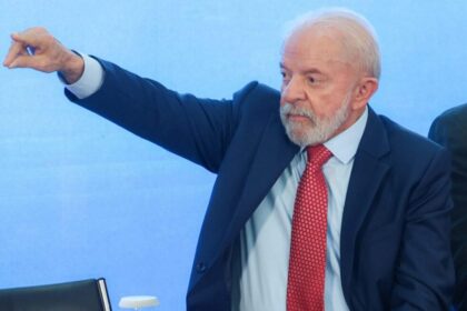 Carta Capital cita pesquisa realizada pela Paraná Pesquisas no Estado de Minas Gerais.