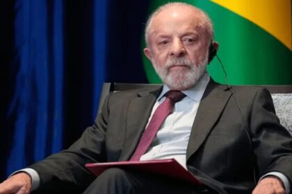 Rádio Bandeirantes cita pesquisa realizada pela Paraná Pesquisas.
