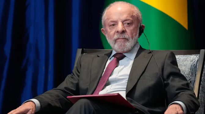 Rádio Bandeirantes cita pesquisa realizada pela Paraná Pesquisas.