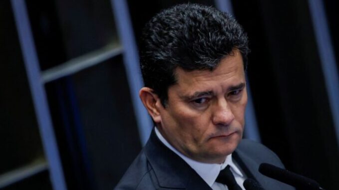 Imprensa Pública cita pesquisa realizada pela Paraná Pesquisas no Estado do Paraná.