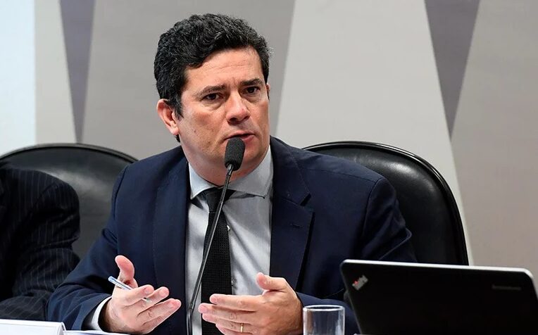 Tribuna do Sertão cita pesquisa realizada pela Paraná Pesquisas no Estado do Paraná.