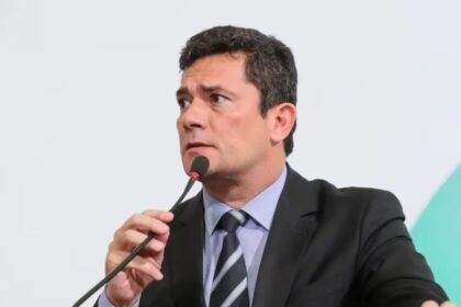 Primeira Hora cita pesquisa realizada pela Paraná Pesquisas no Estado do Paraná.