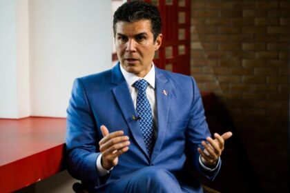 Folha de Curitiba cita pesquisa realizada pela Paraná Pesquisas no no Estado do Pará.