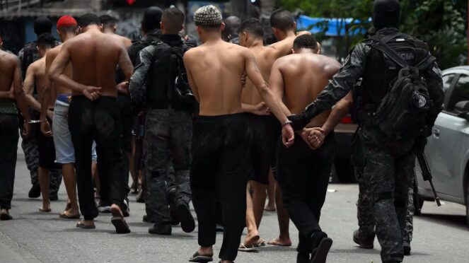 Veja pesquisa realizada pela Paraná Pesquisas no Município do Rio de Janeiro. 1 Veja pesquisa realizada pela Paraná Pesquisas no Município do Rio de Janeiro.