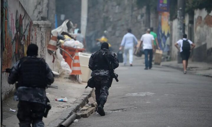 Diário do Poder pesquisa realizada pela Paraná Pesquisas no Município do Rio de Janeiro. 1 Diário do Poder pesquisa realizada pela Paraná Pesquisas no Município do Rio de Janeiro.