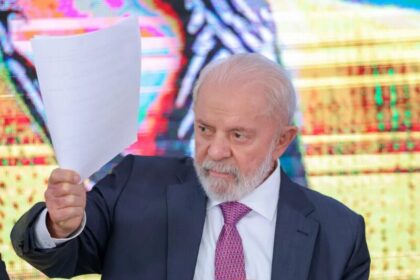 Brado Jornal cita pesquisa realizada pela Paraná Pesquisas.