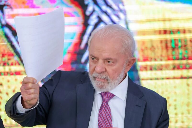 Brado Jornal cita pesquisa realizada pela Paraná Pesquisas.