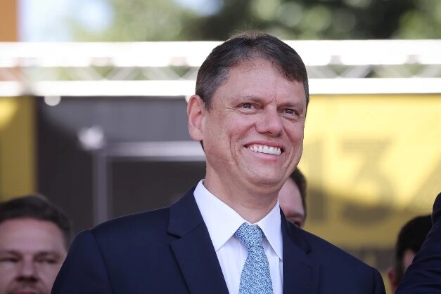 Metrópoles cita pesquisa realizada pela Paraná Pesquisas no Estado de São Paulo.
