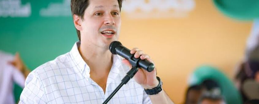 Transmissão Política cita pesquisa realizada pela Paraná Pesquisas no Estado de Goiás. 1 Transmissão Política cita pesquisa realizada pela Paraná Pesquisas no Estado de Goiás.