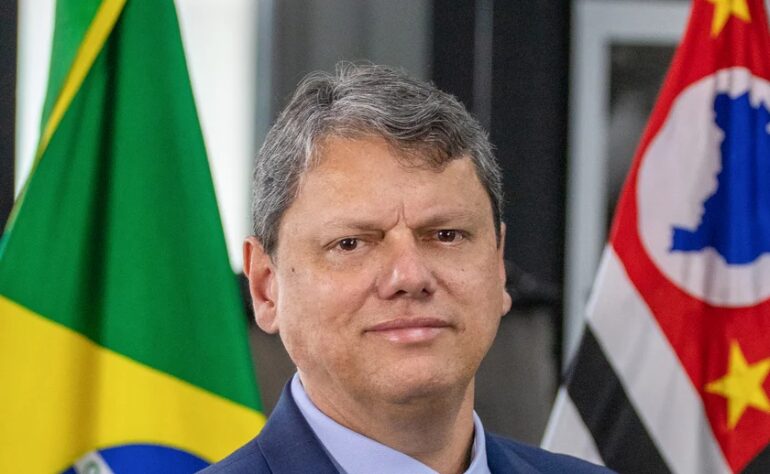 Em Tempo Notícias cita pesquisa realizada pela Paraná Pesquisas no Estado de São Paulo. 1 Em Tempo Notícias cita pesquisa realizada pela Paraná Pesquisas no Estado de São Paulo.