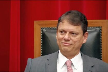 Gazeta do Povo cita pesquisa realizada pela Paraná Pesquisas no Estado de São Paulo.