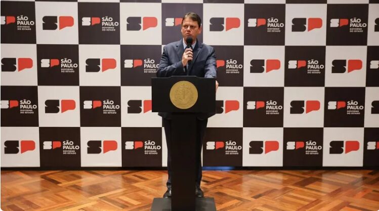 Band cita pesquisa realizada pela Paraná Pesquisas no Estado de São Paulo. 1 Band cita pesquisa realizada pela Paraná Pesquisas no Estado de São Paulo.