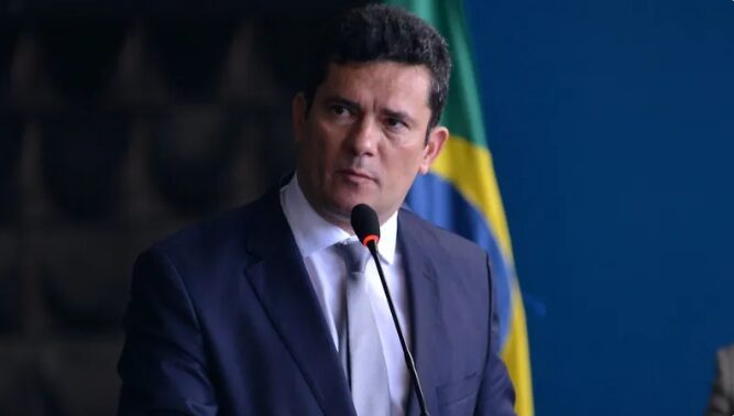 Band cita pesquisa realizada pela Paraná Pesquisas no Estado do Paraná.