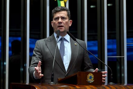 R7 Notícias cita pesquisa realizada pela Paraná Pesquisas no Estado do Paraná. 1 R7 Notícias cita pesquisa realizada pela Paraná Pesquisas no Estado do Paraná.